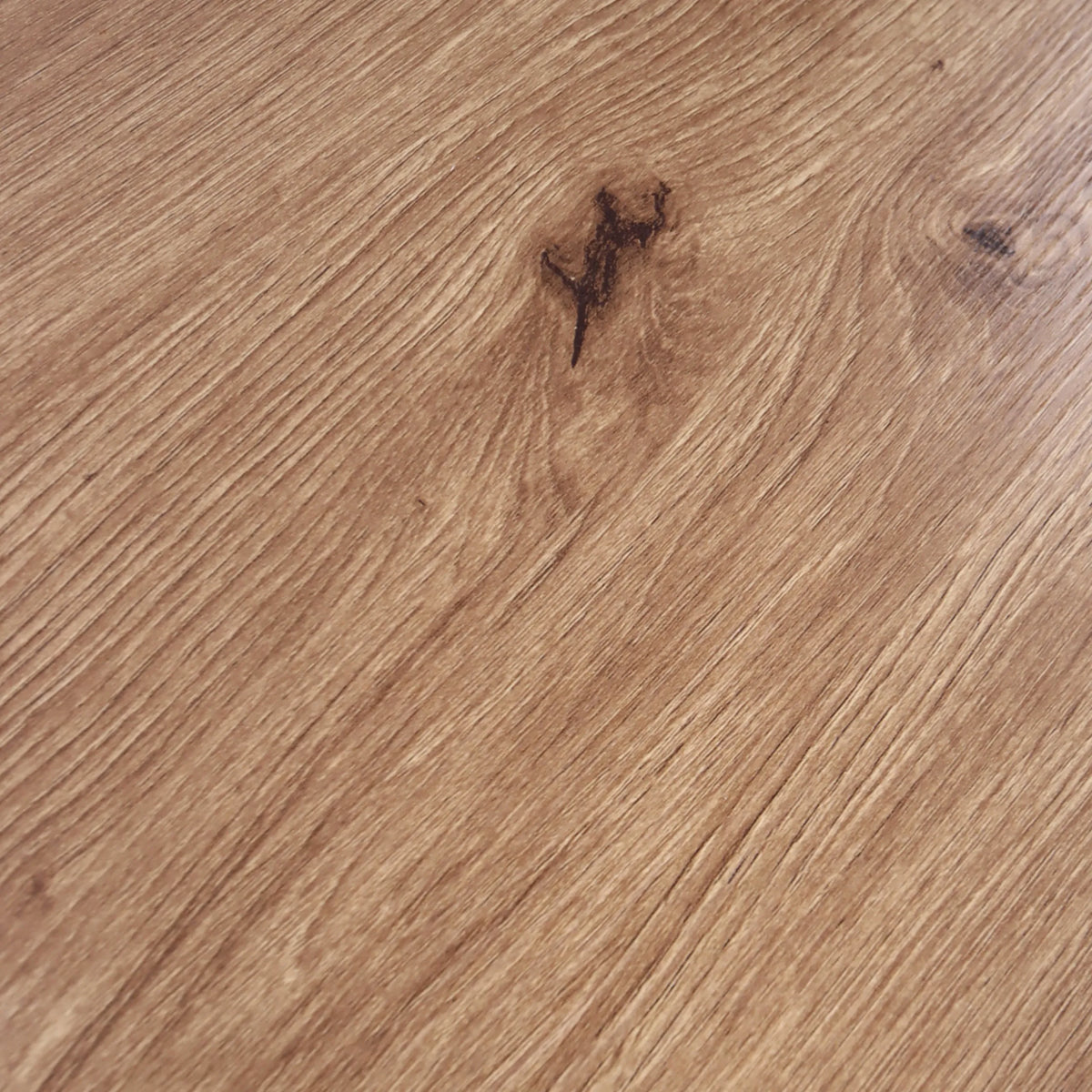 Superficie in legno di rovere della scrivania Easy Up3 con venatura naturale e nodo di hjh LIVING
