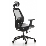 Sedia da ufficio professionale AIR-PORT nera con schienale in rete, seduta in pelle e base a cinque ruote di hjh OFFICE – vista a 360° (vista posteriore a tre quarti 120°)
