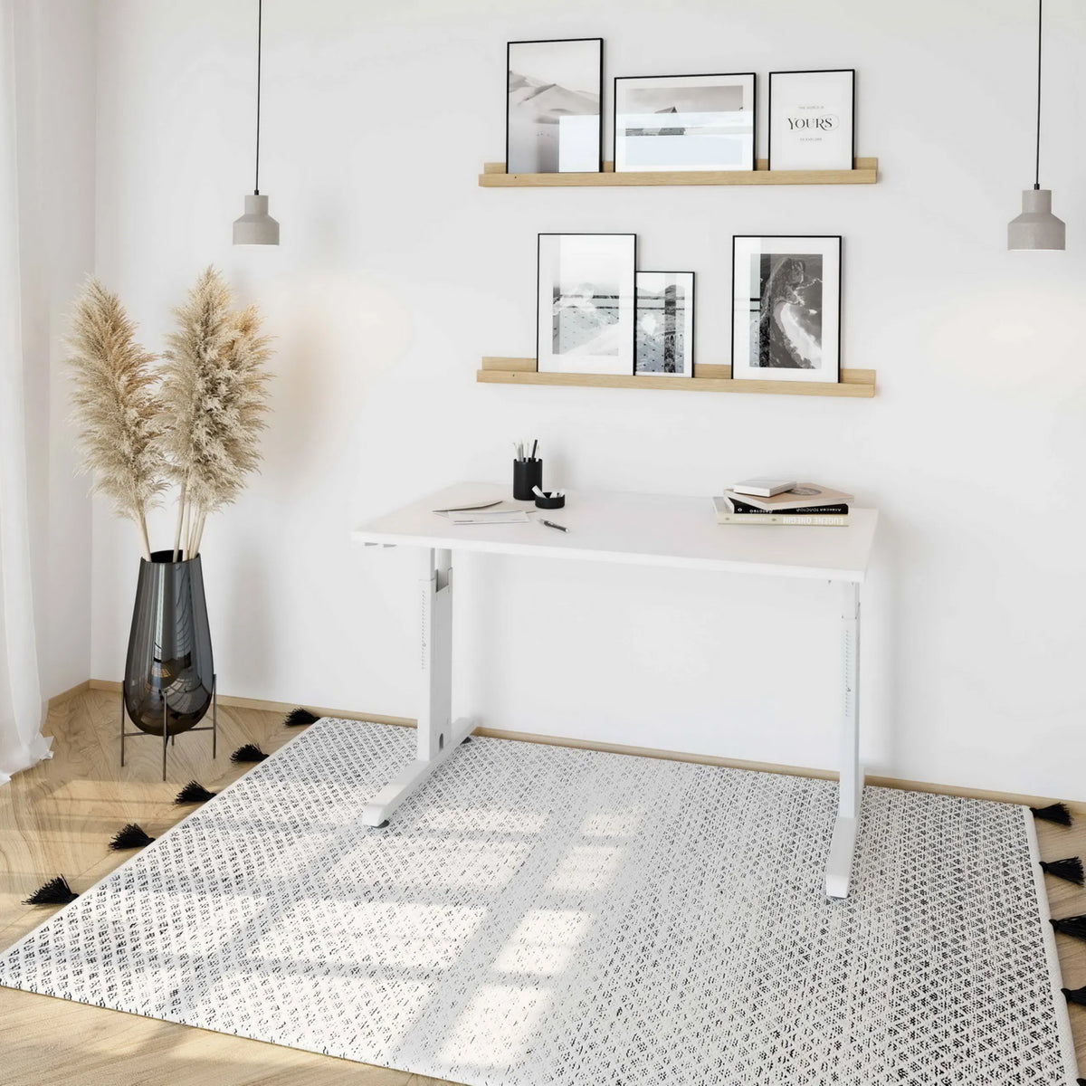 Scrivania regolabile in altezza MEGA 612 W in bianco con un piano di lavoro di 120 × 67 cm di hjh OFFICE PRO