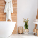 Piante artificiali CORTADERIA I in un cesto beige con erbe verdi di hjh OFFICE