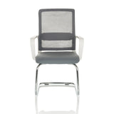 Sedia a sbalzo VISITER W grigia con schienale in rete, braccioli e struttura cromata di hjh OFFICE – vista a 360° (vista frontale 0°)