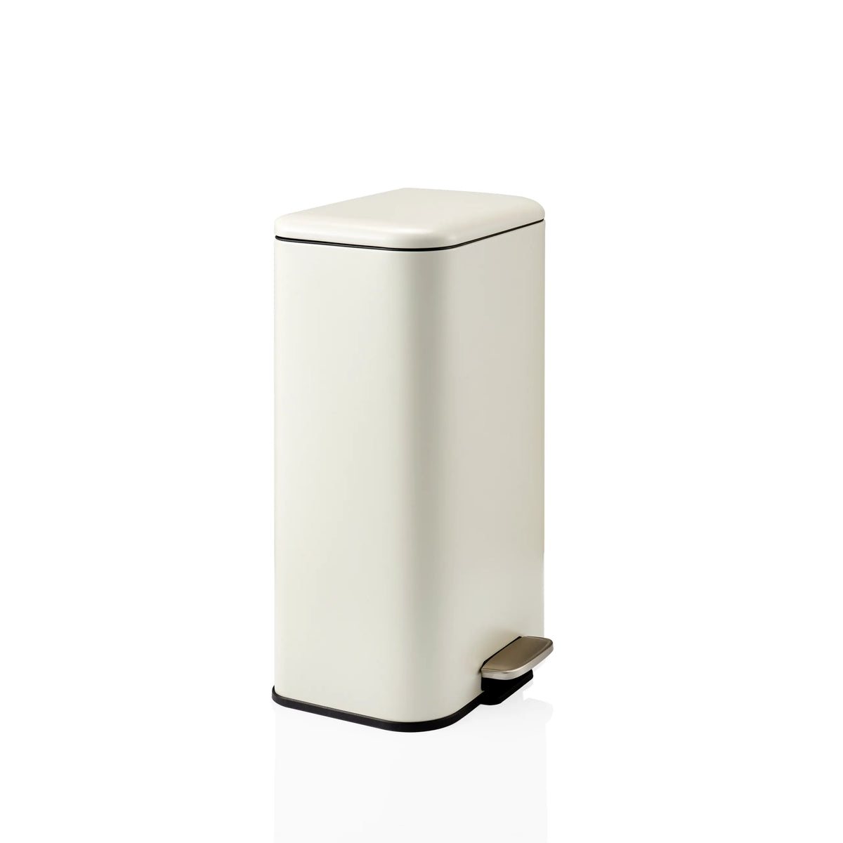 Cestini Clean 1 beige con apertura a pedale e coperchio piatto di hjh OFFICE – vista a 360° (vista frontale a tre quarti 60°)