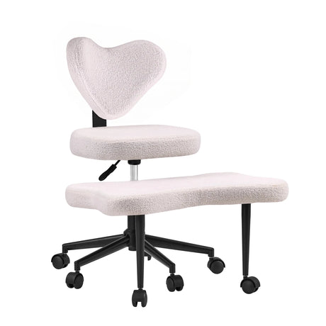 Sedia da ufficio Asanasit con rivestimento in bouclé bianco, schienale curvo e base nera con ruote di hjh LIVING