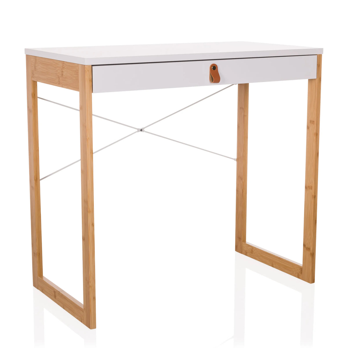 Scrivania bianca TAROLO II con un cassetto, maniglia in pelle marrone e gambe in legno di hjh LIVING – vista a 360° (vista frontale a tre quarti 30°)