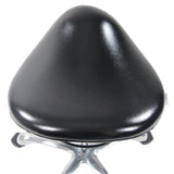 Seduta nera dello Sgabello a sella ORTHO SIT con rivestimento liscio e base a croce cromata di hjh OFFICE