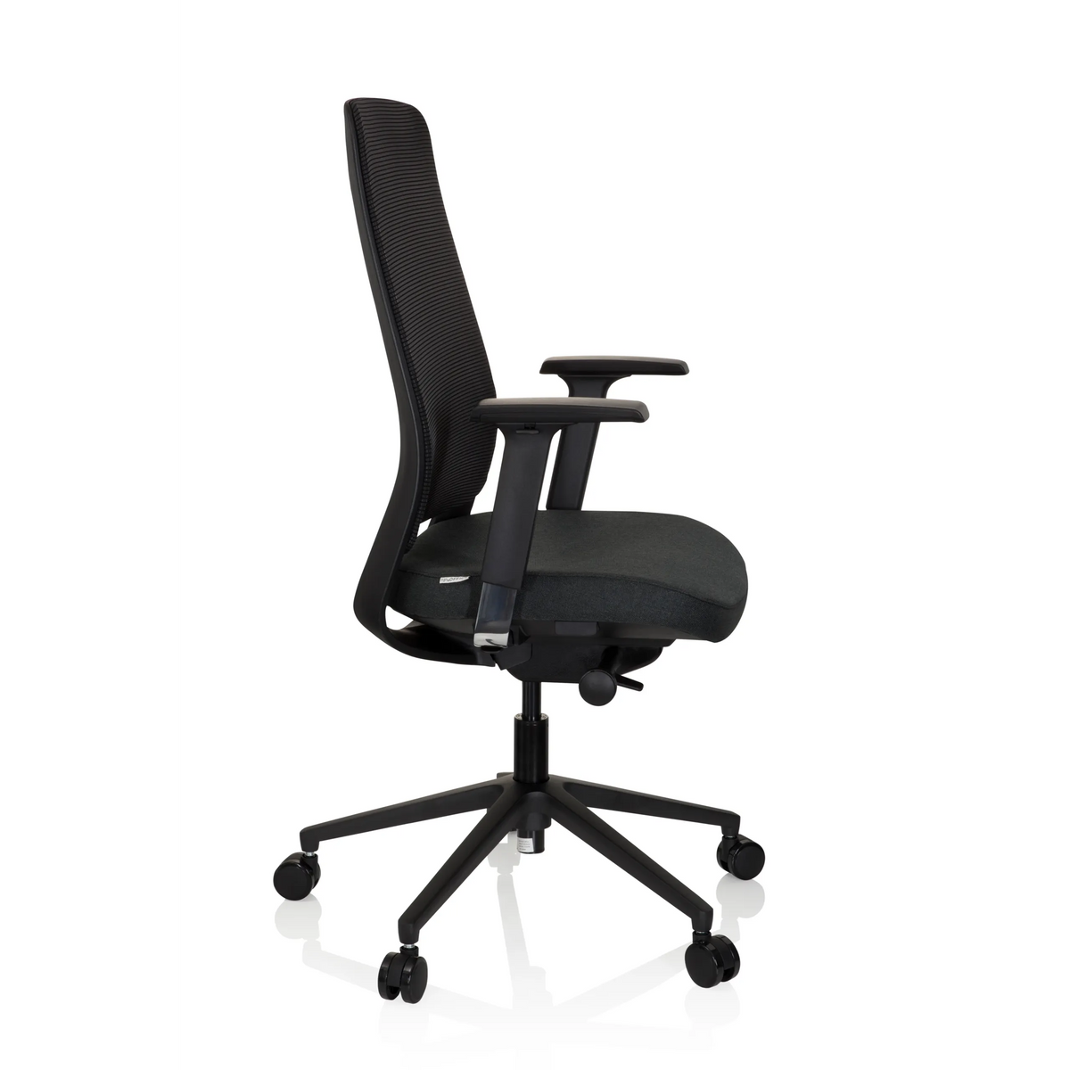 Sedia da ufficio professionale CHIARO T1 BLACK nera con schienale in rete e base a cinque ruote di hjh OFFICE – vista a 360° (profilo laterale 80°)