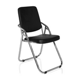 Sedia pieghevole ESTO nera con rivestimento in ecopelle e struttura cromata di hjh OFFICE – vista a 360° (vista frontale a tre quarti 40°)