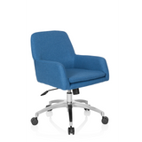 Sedia Home Office SHAKE 400 blu con braccioli e base a cinque ruote di hjh OFFICE – vista a 360° (vista frontale a tre quarti 40°)