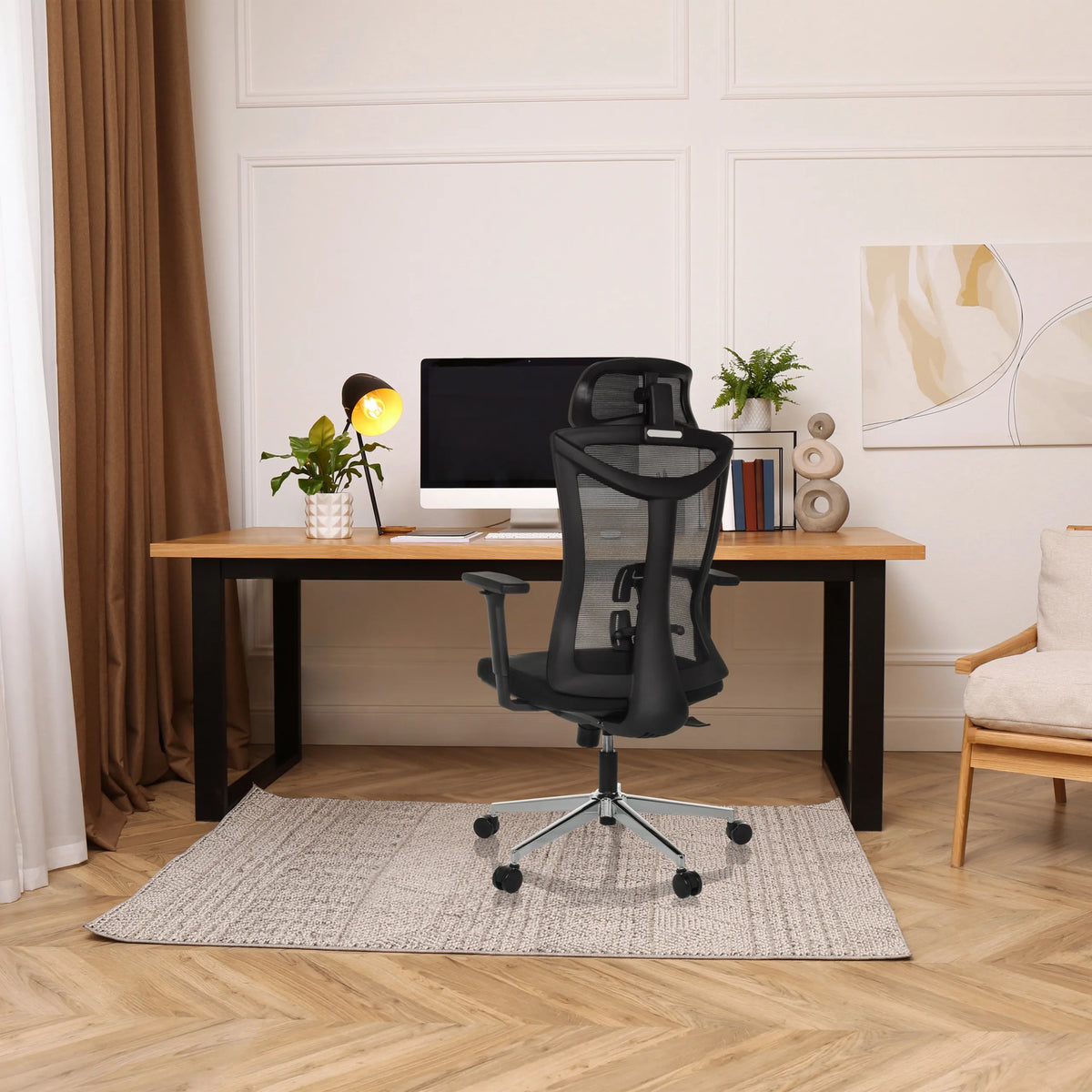 Sedia da ufficio professionale KAMIAK nera con schienale in rete e poggiatesta di hjh OFFICE