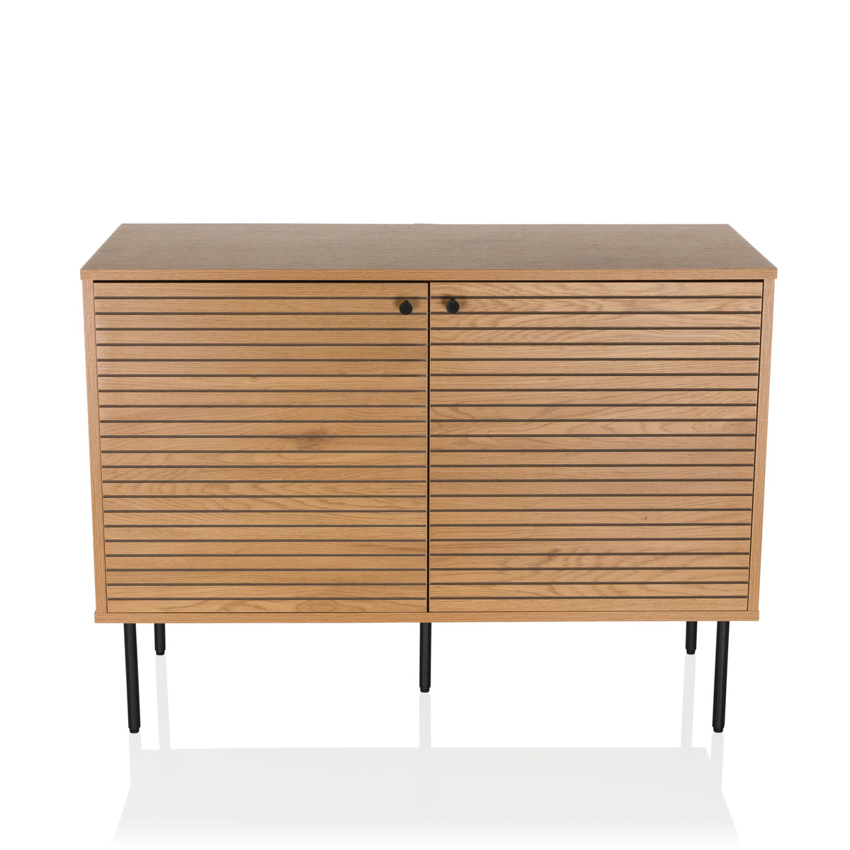 Sideboard LINNO S in Eiche mit geriffelten Fronten und schwarzen Metallfüßen von hjh LIVING – 360-Grad-Ansicht (Frontansicht 0°)