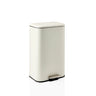 Cestini Clean 1 beige con pedale argentato e coperchio chiuso di hjh OFFICE