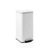 Cestini Clean Square bianco con pedale argento e coperchio piatto di hjh OFFICE