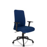 Sedia Home Office COSIO I con rivestimento in tessuto blu, braccioli neri e ruote di hjh OFFICE