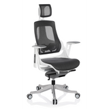 Sedia da ufficio professionale SPEKTRE grigia con schienale in rete e base a cinque ruote di hjh OFFICE – vista a 360° (vista frontale a tre quarti 40°)
