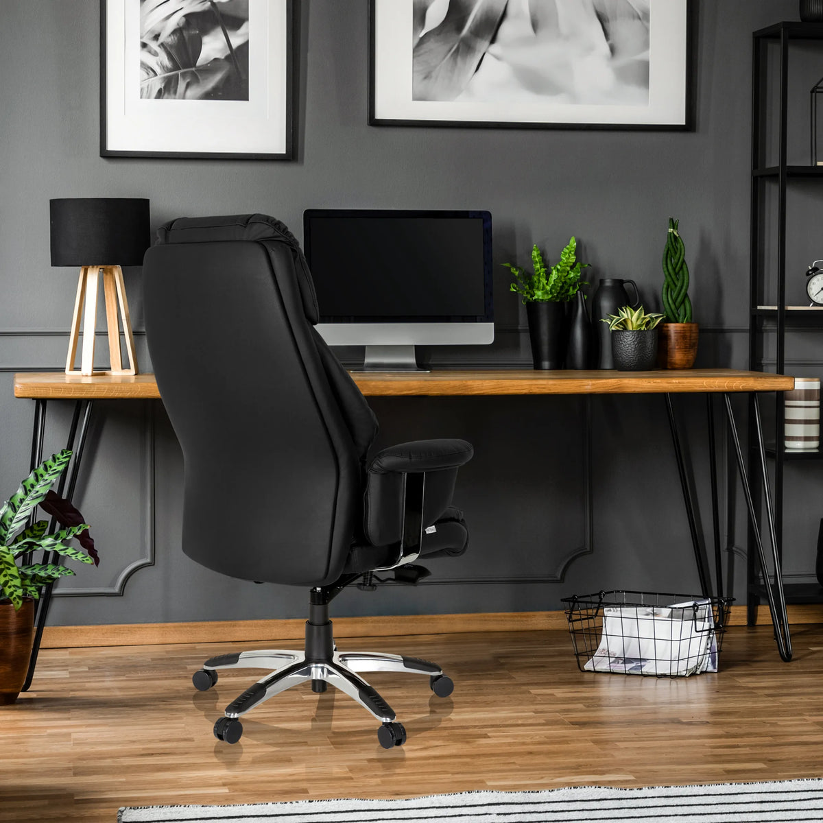 Poltrona di lusso PRADO in eco-pelle nera con base a stella e rotelle di hjh OFFICE