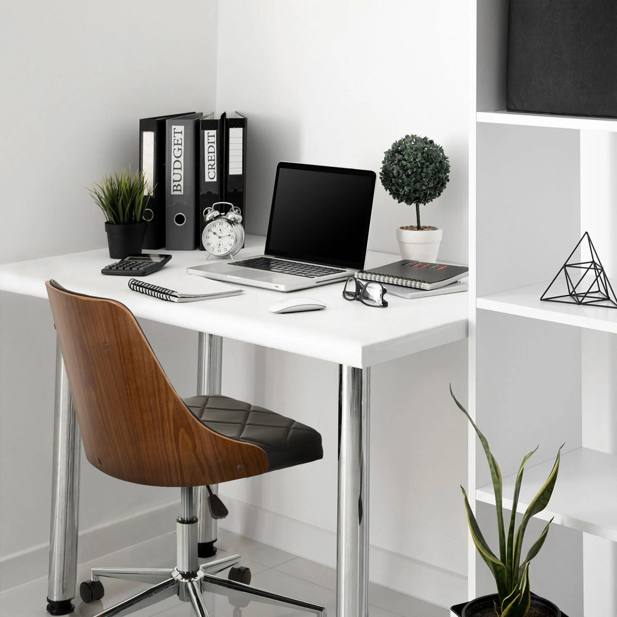 Sedia Home Office CENCA in nero con scocca in legno e imbottitura trapuntata di hjh OFFICE