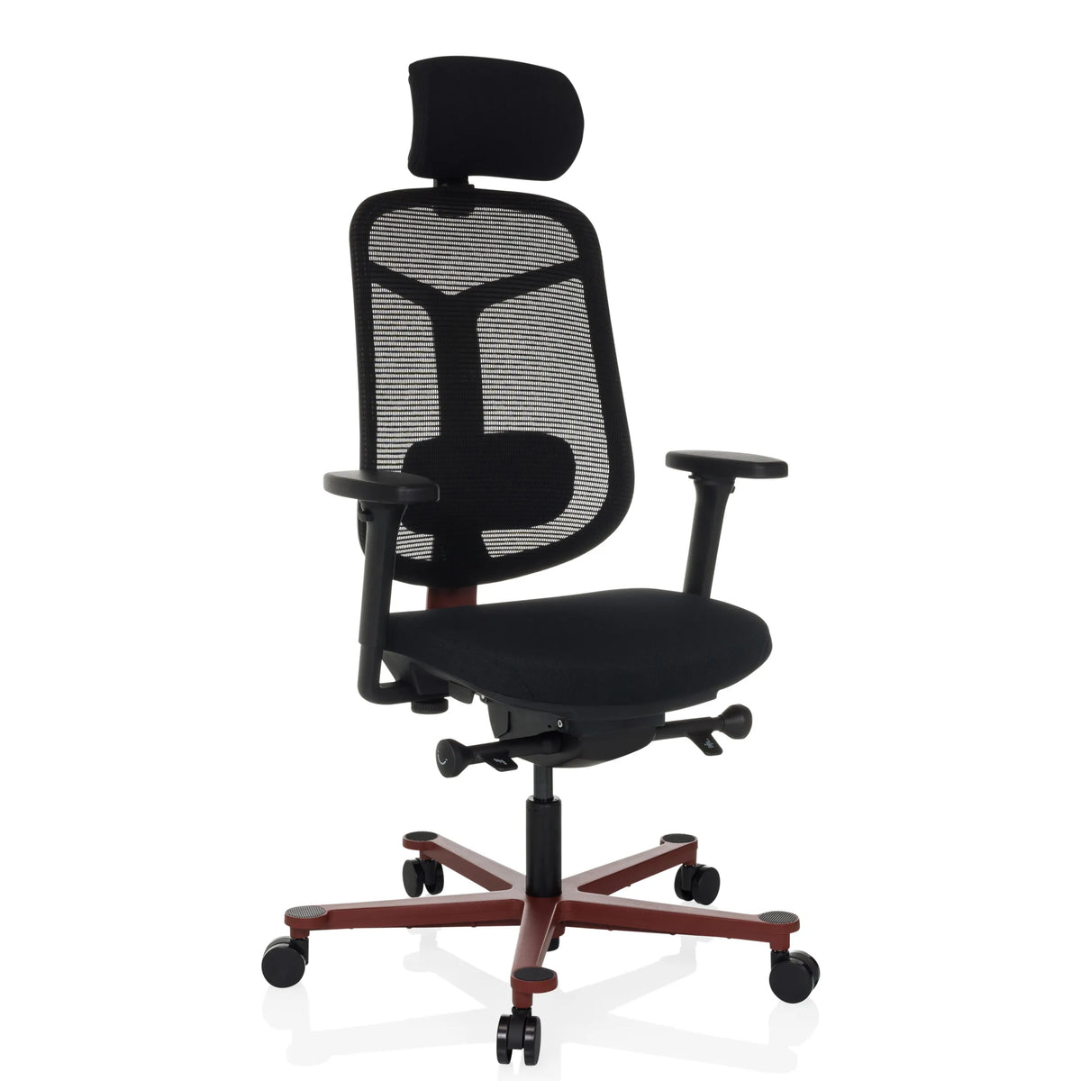 Sedia da ufficio high-end BICOLORE HIGH nera con schienale in rete, poggiatesta e base rossa a cinque ruote di hjh OFFICE – vista a 360° (vista frontale a tre quarti 30°)