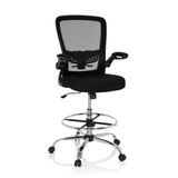 Sedia da banco VENDO WORK nera con schienale in rete, poggiapiedi e base a cinque ruote di hjh OFFICE – vista a 360° (vista frontale 19°)