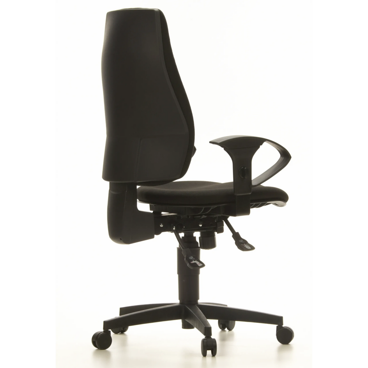 Sedia da ufficio professionale SYDNEY PRO nera con braccioli e base a cinque ruote di Topstar – vista a 360° (vista posteriore a tre quarti 120°)