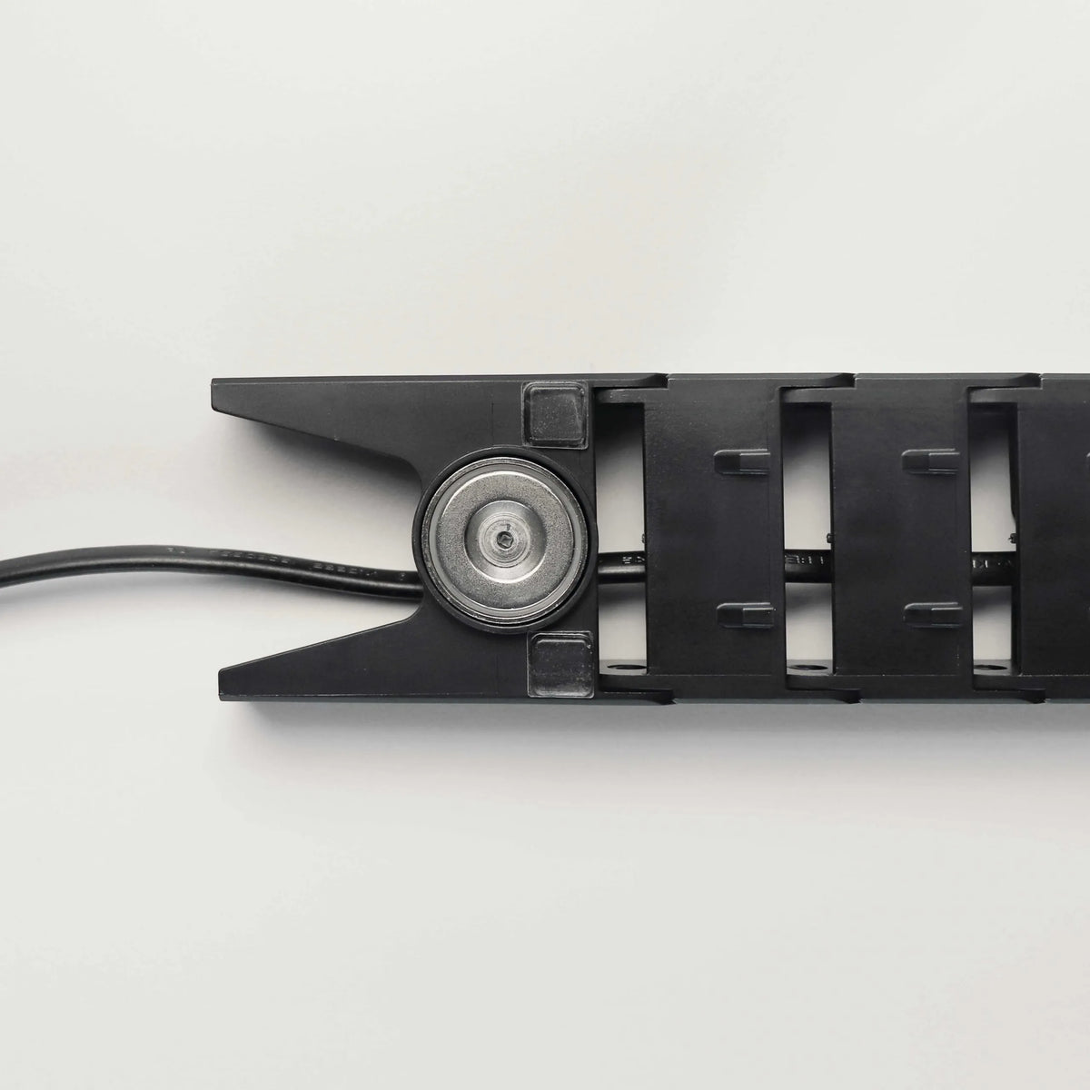 Catena portacavi verticale degli Accessori CKVL in nero con elemento di guida e cavo di hjh OFFICE PRO