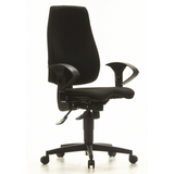 Sedia da ufficio professionale SYDNEY PRO nera con braccioli e base a cinque ruote di Topstar – vista a 360° (vista frontale a tre quarti 40°)