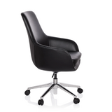 Poltrona professionale BARENO nera con rivestimento in pelle e base a cinque ruote di hjh OFFICE – vista a 360° (profilo laterale 80°)