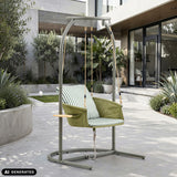 Sedia sospesa Skylo in verde e beige con imbottitura a righe e struttura in metallo di hjh LIVING (immagine generata dall’IA)