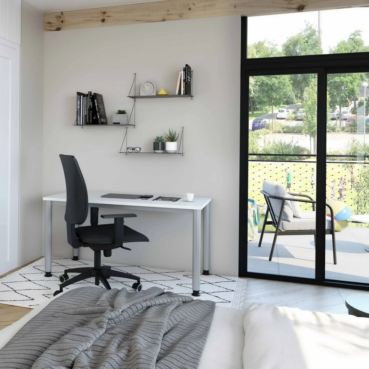 Scrivania regolabile in altezza HILO 612 S in bianco e argento, 120 x 67 cm, di hjh OFFICE PRO