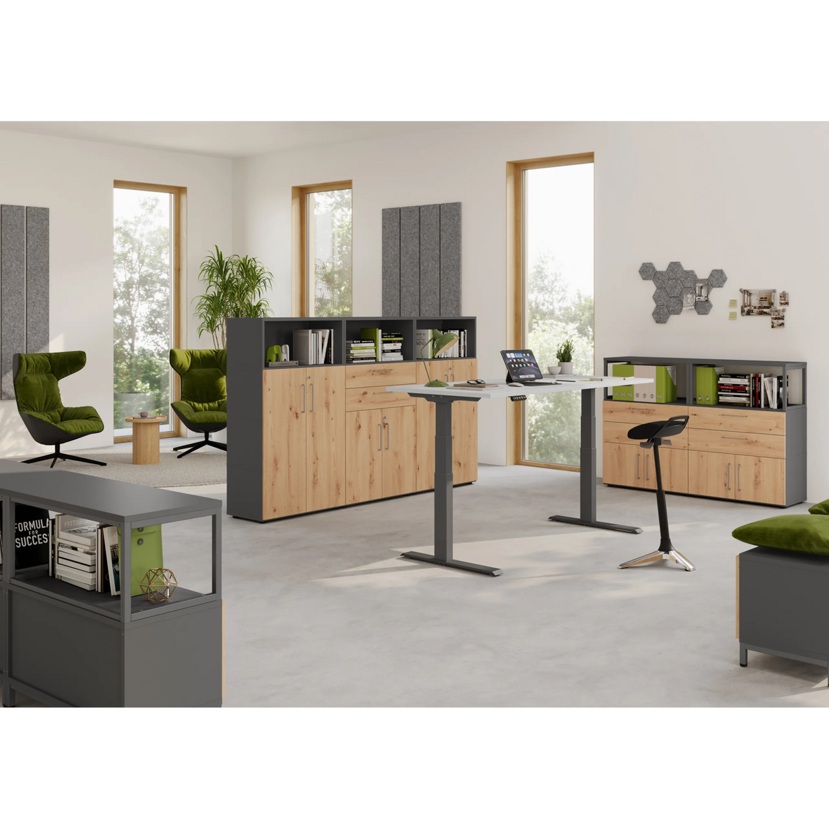 Korpus mit Sockelgestell in Graphit der Serie FlexWall mit Holzfronten von hjh OFFICE PRO
