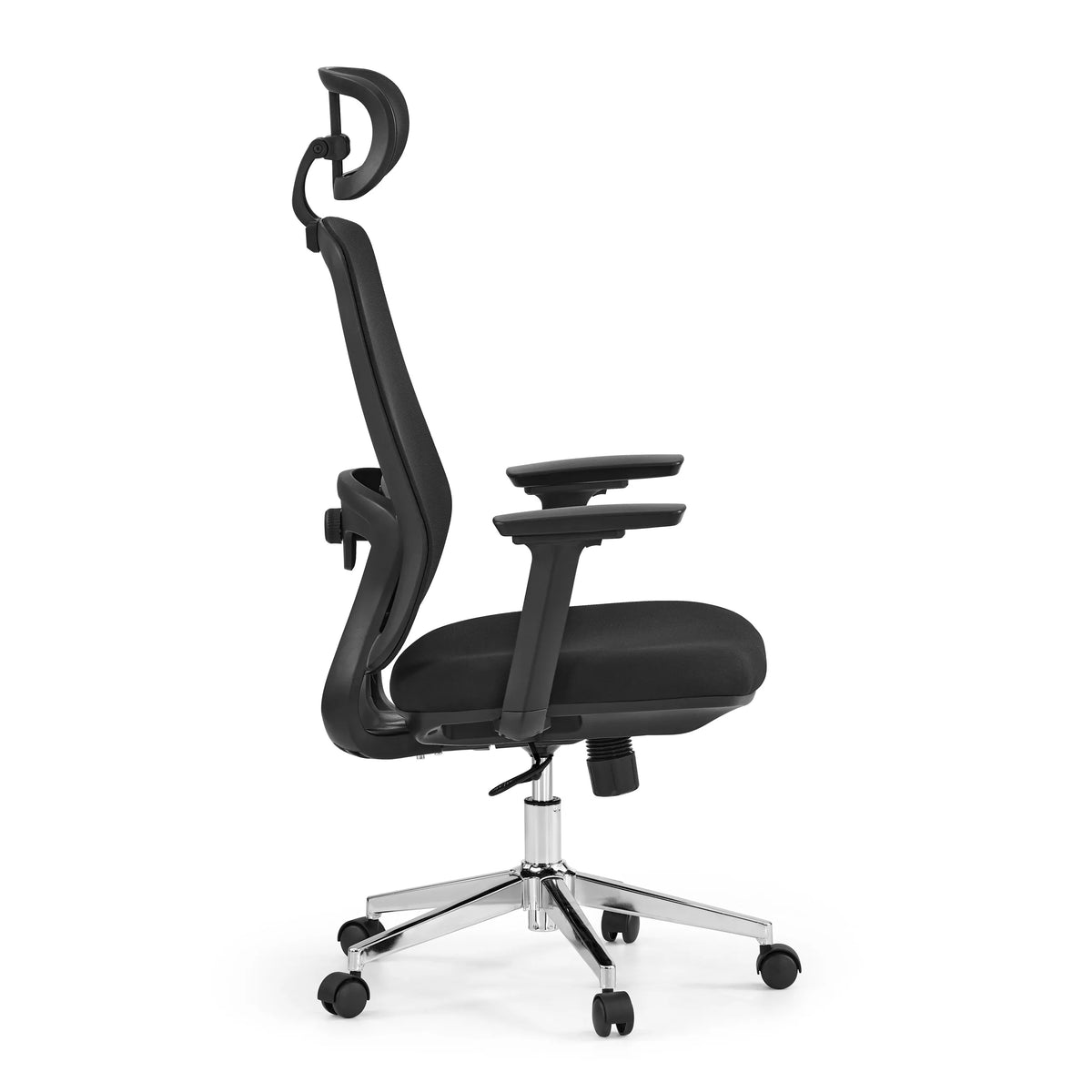 Sedia da ufficio professionale Ergosento nera con schienale in rete, poggiatesta e base a cinque ruote di hjh OFFICE – vista a 360° (profilo laterale 90°)