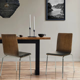 Due sedie visitatore PERIA con scocca in legno, seduta nera e gambe cromate di hjh OFFICE