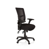 Poltrona professionale IMPACT PRO nera con schienale in rete e base a cinque ruote di hjh OFFICE – vista a 360° (vista frontale a tre quarti 60°)