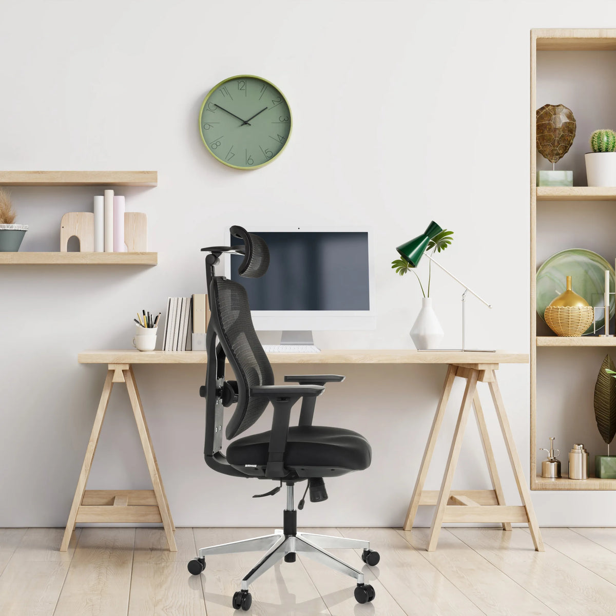 High-end Sedia da ufficio CASSILIS B nera con schienale in rete e poggiatesta di hjh OFFICE