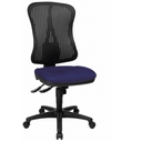 Sedia da ufficio professionale HJH SOLUTION BASIC con cuscino di seduta blu, schienale in rete nera e base a rotelle di Topstar