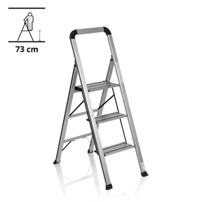 Scala richiudibile SOLID V in alluminio argento con tre gradini e maniglia di sicurezza di hjh OFFICE